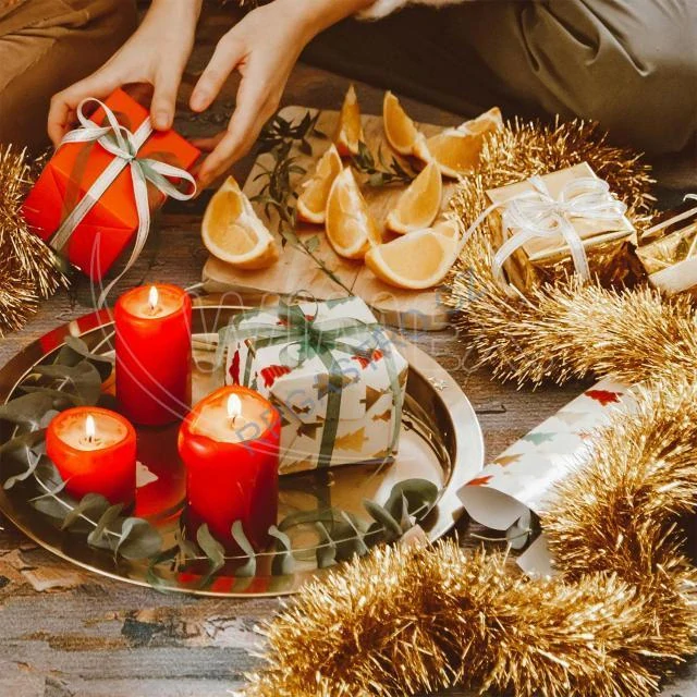 Dekorativní řetěz (PET) zlatý Ø11cm x 2m [1 ks]  (66815)